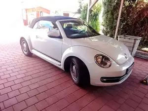 Volkswagen Beetle CUP Cabrio 2.0 TDI 150PS jährl. KD, wie neu Bild 1