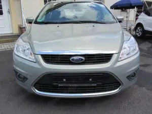 Ford Focus Ghia Bild 2