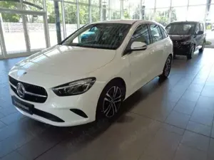 Mercedes-Benz B 180 KAMERA,LED,NAVI,NP:44.095,-
