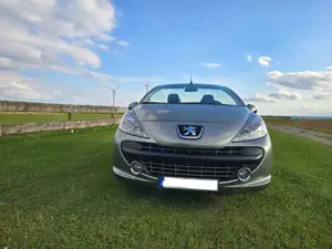 Peugeot 207 207 CC 120 VTiSport Bild 3