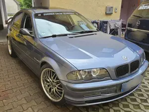 BMW 318 E46