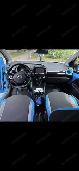 Toyota Aygo 5p 1.0 x-cite my15 Bild 3