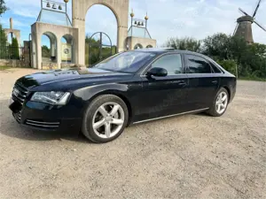 Audi A8 4.2 TDI quattro Lang Bild 2