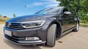 Volkswagen Passat Variant 4Motion DCC ACC DSG AHK HeadUp VirtualCo