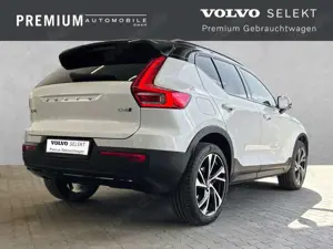 Volvo XC40 R-Design AWD D4 Pano ACC Harman/Kardon Bild 2 Volvo XC40 R-Design AWD D4 Pano ACC Harman/Kardon Bild 2