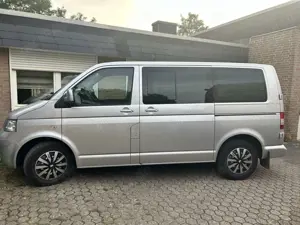 Volkswagen T5 Caravelle Bild 1