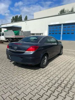 Opel Astra Twin Top 1.6 Cosmo Bild 3