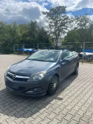 Opel Astra Twin Top 1.6 Cosmo Bild 5