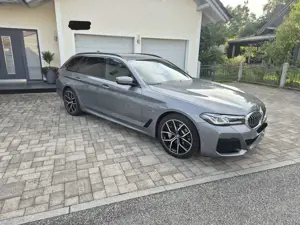BMW 530 530e xDrive, HUD, AHK, Laser, Garantie, 19° Alu