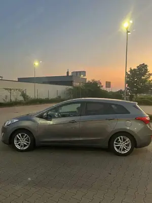 Hyundai i30 i30cw 1.6 CRDi Style
