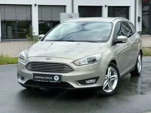 Ford Focus Titanium *Xenon*Leder*SHZ*Navi*AHK*Kamera*