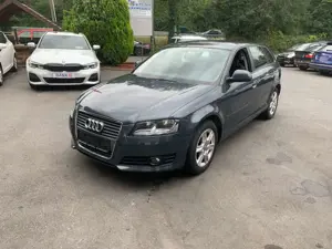 Audi A3 1.6 Attraction*INSP NEU*SHZ*TPM*ALLWETTER* Bild 2