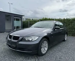 BMW 320 320i