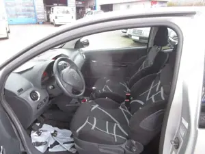 Citroen C2 VTR mit Klima-SV-ZV+FB-4xAirbag-3-Trg.- Bild 5