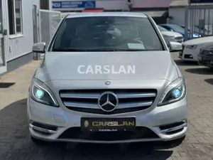 Mercedes-Benz B 180 CDI 2.HAND+NAVI+LED+TOT+SPUR+AHK+PDC+T.LED Bild 2