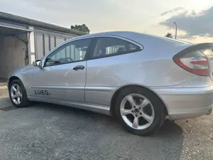 Mercedes-Benz CL 200