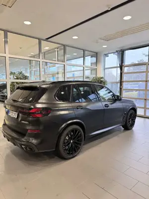 BMW X5 M60 i xDrive Bild 3