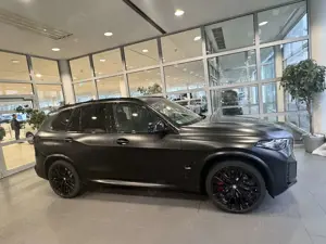 BMW X5 M60 i xDrive Bild 2