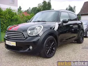 MINI Cooper D Countryman All4 AUTOM,NAVI,XEN,HK,PANO,SHZ,PDC,BT,GRA