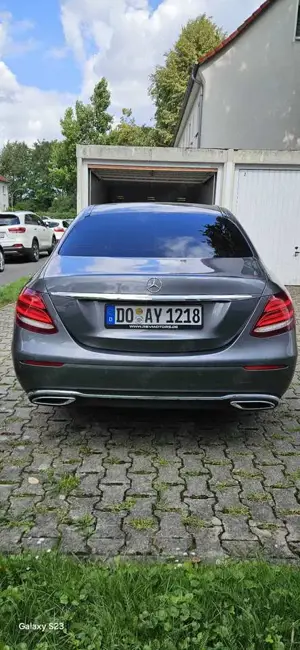 Mercedes-Benz E 220 d 9G-TRONIC Avantgarde Bild 4