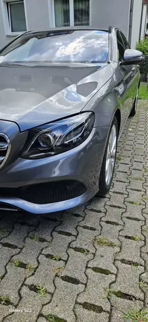 Mercedes-Benz E 220 d 9G-TRONIC Avantgarde Bild 2