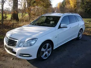 Mercedes-Benz E 350 E 350 T CDI DPF 4Matic BlueEFFICIENCY 7G-TRONIC