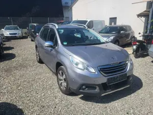 Peugeot 2008 Allure Automatik Bild 2