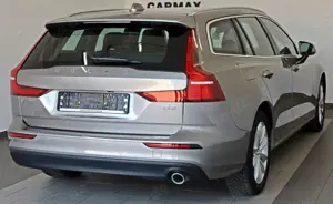 Volvo V60 Kombi Momentum Pro T.Leder,Navi,LED,AppleCar Bild 2