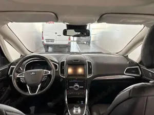 Ford Galaxy 2.0 EcoBlue Titanium AHK Pano S-Dach ACC Bild 3