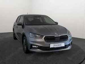 Skoda Fabia 1.0 Tour LED Carplay SHZ GRA PDC vorn  hinten Vor Bild 3