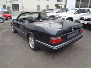 Mercedes-Benz E 220 E-Klasse Bild 2