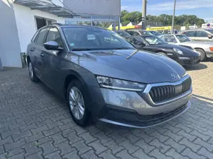 Skoda Octavia Combi 2.0TDI 7-Gang*VC*LED*NAVI*KAMERA Bild 4