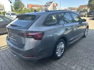 Skoda Octavia Combi 2.0TDI 7-Gang*VC*LED*NAVI*KAMERA Bild 5