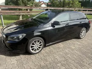 Mercedes-Benz CLA 220 Shooting Brake (CDI) d 7G-DCT Bild 2