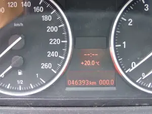 BMW 320 3er 320i Aut. 1.Hd. Scheckh. Xenon,Navi,Comfort,