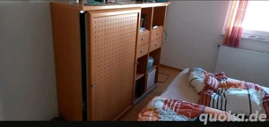 Kommode mit Schiebetür und Schubladen