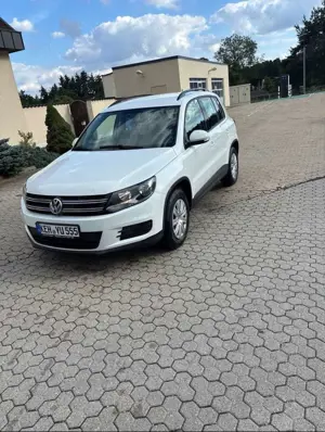 Volkswagen Tiguan 2.0 TDI DPF BlueMotion Technology Trend  Fun Bild 2