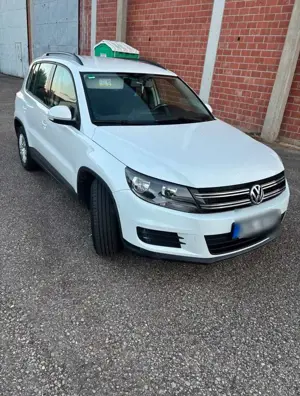 Volkswagen Tiguan 2.0 TDI DPF BlueMotion Technology Trend  Fun Bild 3
