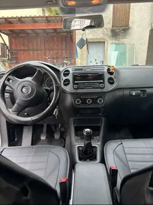 Volkswagen Tiguan 2.0 TDI DPF BlueMotion Technology Trend  Fun Bild 5