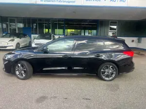 Ford Focus Turnier ST-Line 182 AT BO Winter Paket Bild 3