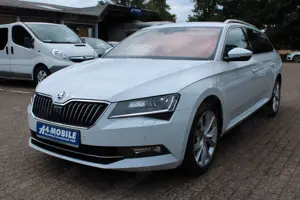 Skoda Superb Combi Style 4x4 Navi ACC Bi-Xenon Carplay
