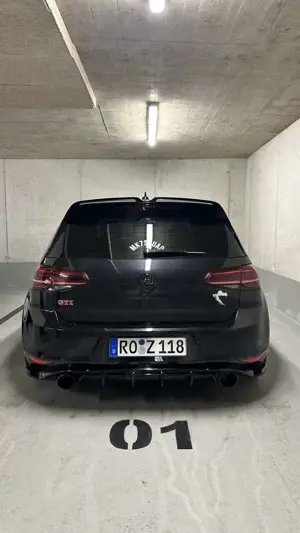 Volkswagen Golf GTI Performance BlueMotion Technology DSG