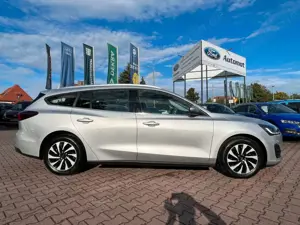 Ford Focus Turnier 1.0 Titanium*LED*Navi*DAB*Sync4 Bild 4