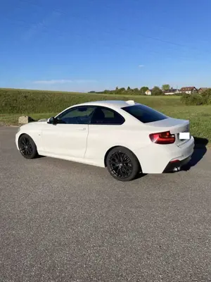 BMW 225 225d Coupe M-Sportpaket Bild 3