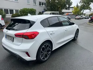 Ford Focus Focus ST 1.0 EcoBoost Start-Stopp-System ACTIVE Bild 5