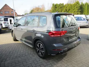 Volkswagen Touran Diesel 2.0 TDI SCR DSG Highline Bild 2