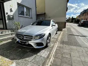 Mercedes-Benz E 400 d 4matic AMG Line / Vollausstattung