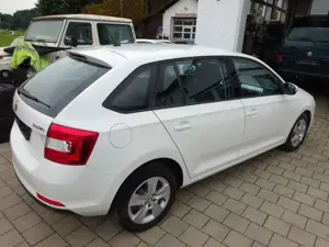 Skoda Rapid/Spaceback Spaceback/Euro 6/AHK Bild 3