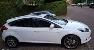 Ford Focus Focus 1.6 EcoBoost Start-Stopp-System SYNC Bild 3