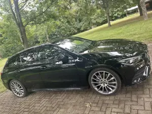 Mercedes-Benz CLA 250 Shooting Brake 7G-DCT AMG Line